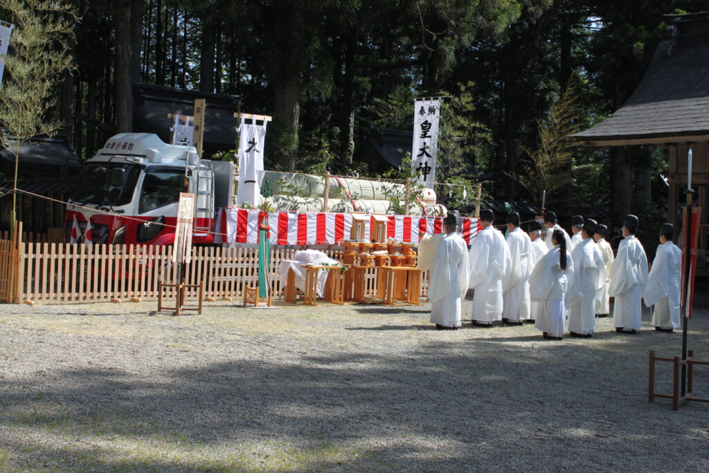 護山神社奉送祭
